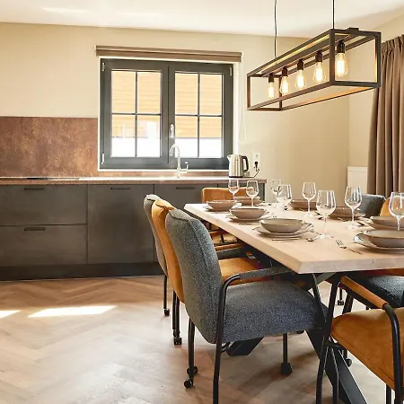 Vila Luxury With Sauna, 200 M From The Area *