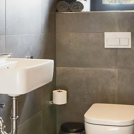 Villa Luxury With Sauna, 200 M From The Area *